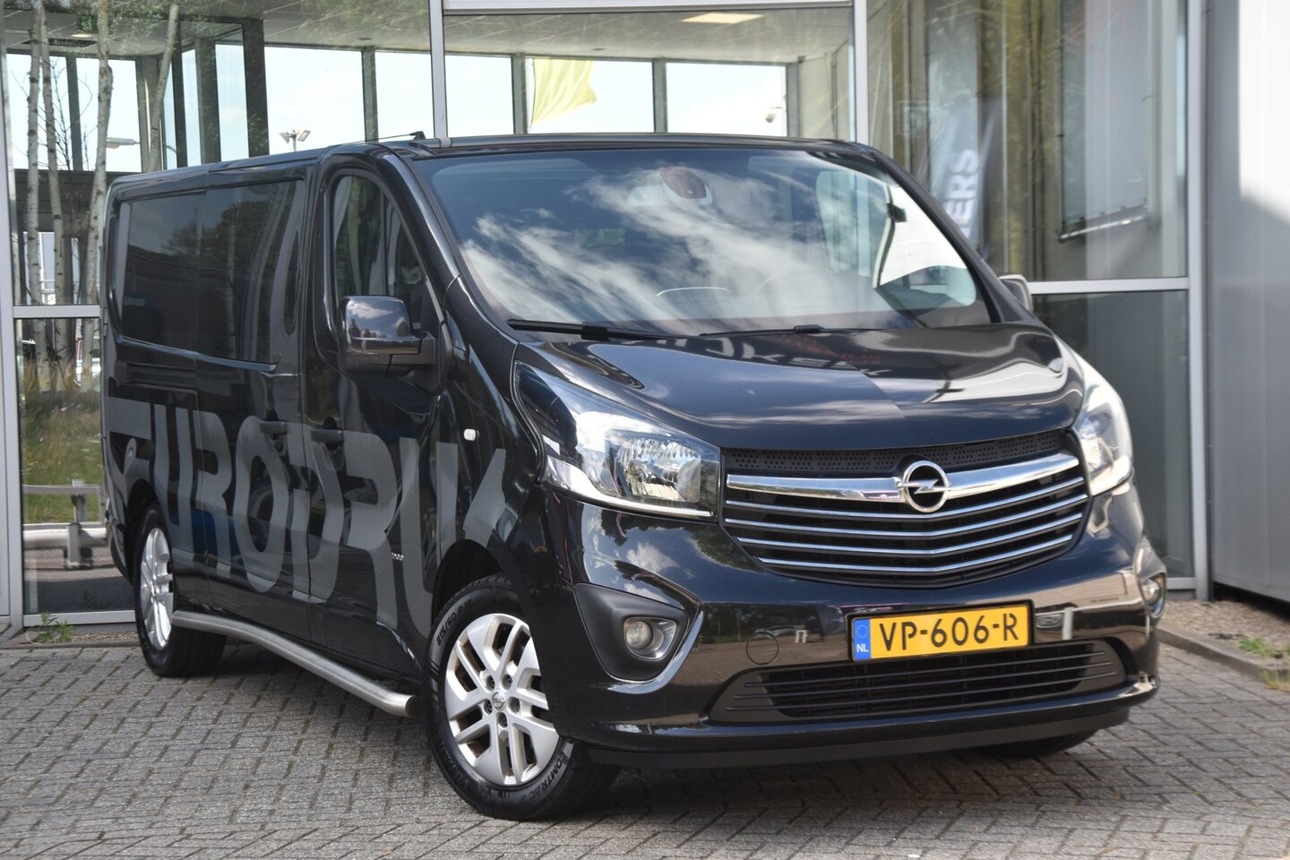 Opel Vivaro - 1.6 CDTI L2H1 Sport EcoFlex Airco Nav. Camera Led Btw 1ste Eigenaar - AutoWereld.nl