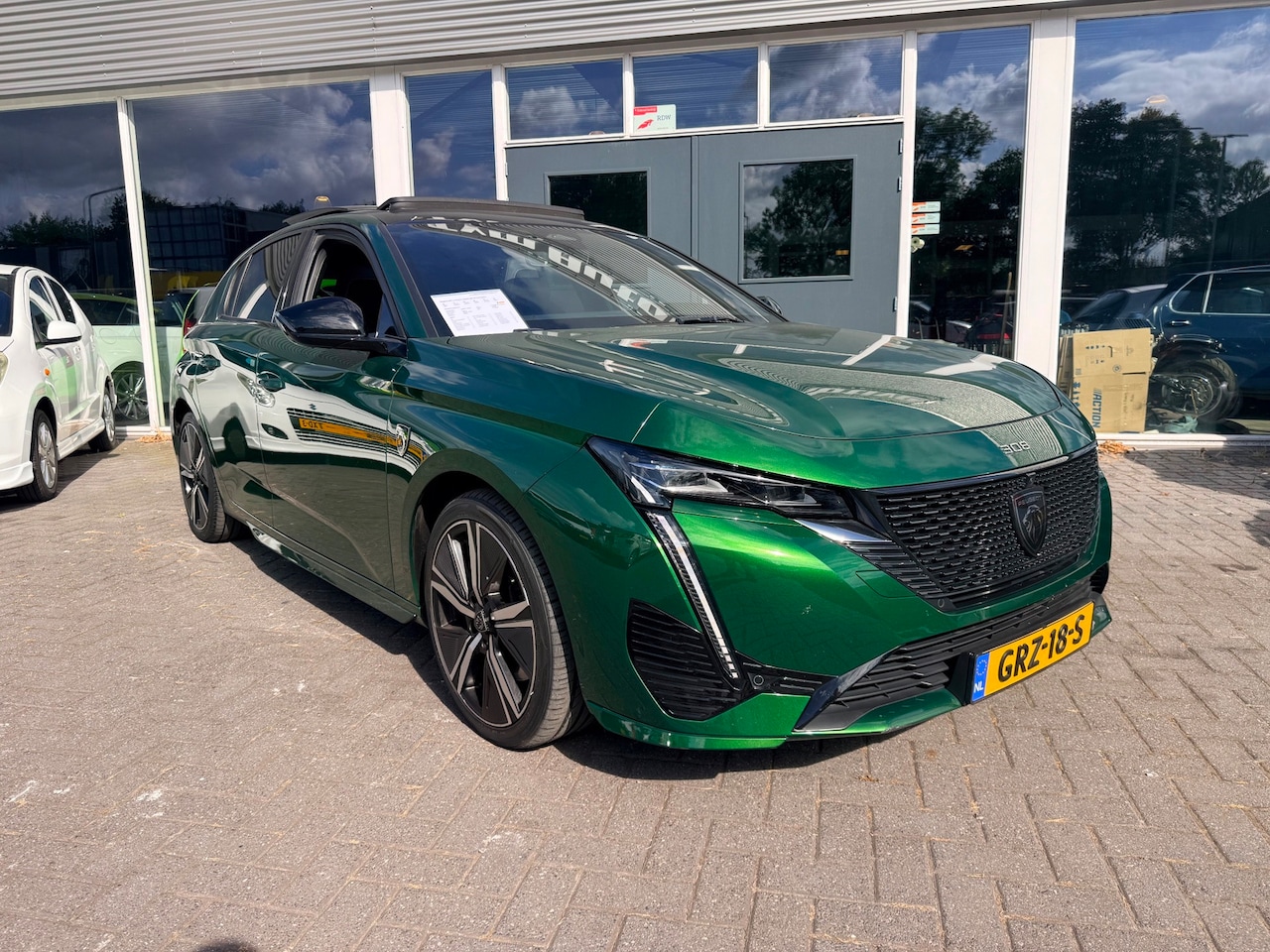 Peugeot 308 - 1.6 HYbrid 180 GT Pack Business 1.6 HYbrid 180 GT Pack Business - AutoWereld.nl