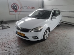 Kia Cee'd Sporty Wagon - 1.4 CVVT Navigator Plus Pack