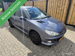 Peugeot 206 - 1.4 Nieuwe apk Airco