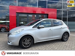Peugeot 208 - 1.2 VTi Style / navigatie / parkeerhulp