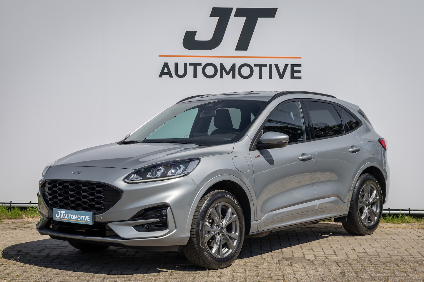 Ford Kuga - 2.5 PHEV ST-Line Stoelverwarming | PDC | Stuurverwarming | Camera | Voorruitverwarming | C - AutoWereld.nl