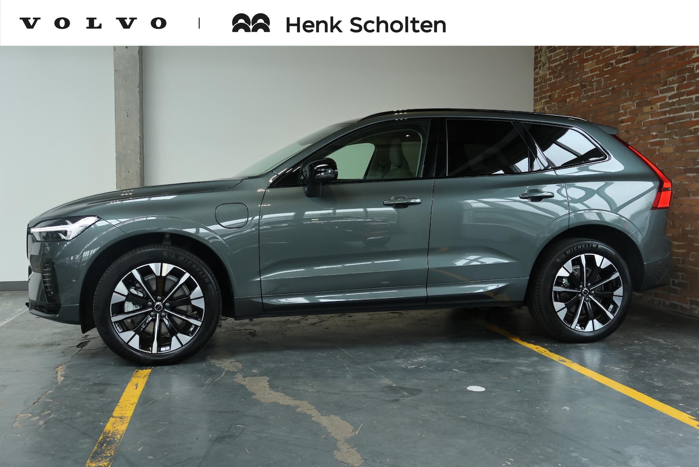 Volvo XC60 - T8 Plug-in hybrid AWD Ultra Dark | Luchtvering | Nappa Lederen Bekleding | Stoel Massage | - AutoWereld.nl