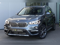 BMW X1 - sDrive20i Orange Edition III / DAB / Camera / Head up