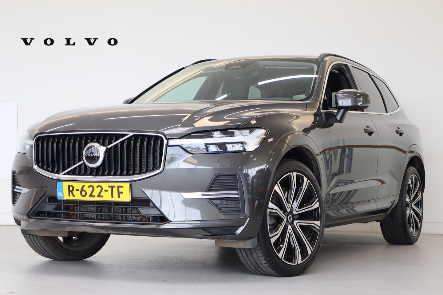 Volvo XC60 - B5 250PK Momentum Business | Trekhaak | Getint Glas | Memory | Adap Cruise - AutoWereld.nl