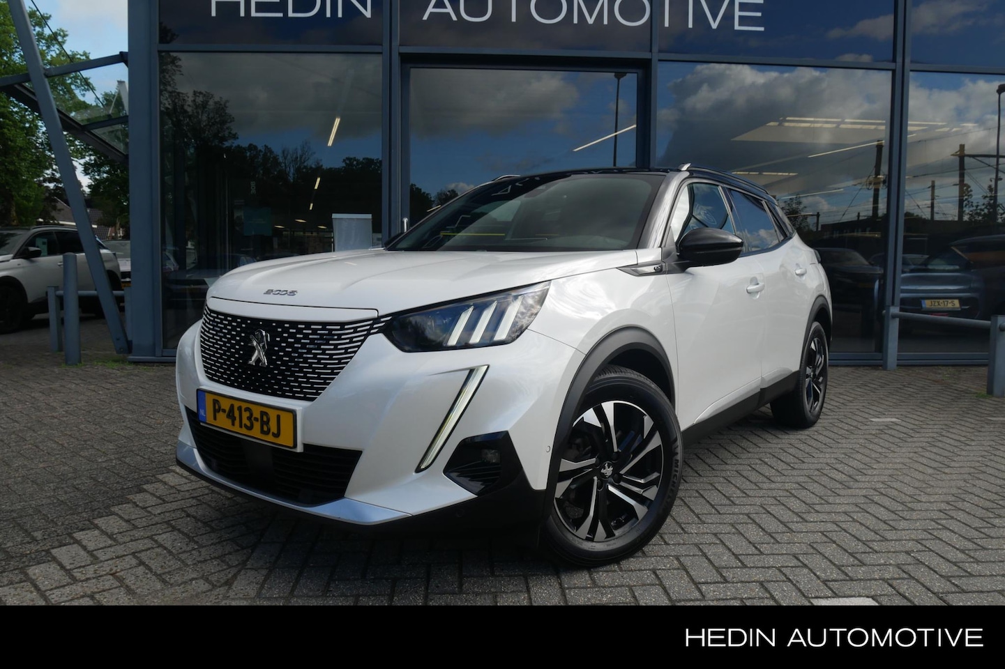 Peugeot e-2008 - EV GT 50 kWh | Navigatie | Adapt. Cruise Control | Camera | Stoelverw. | Apple Carplay/And - AutoWereld.nl