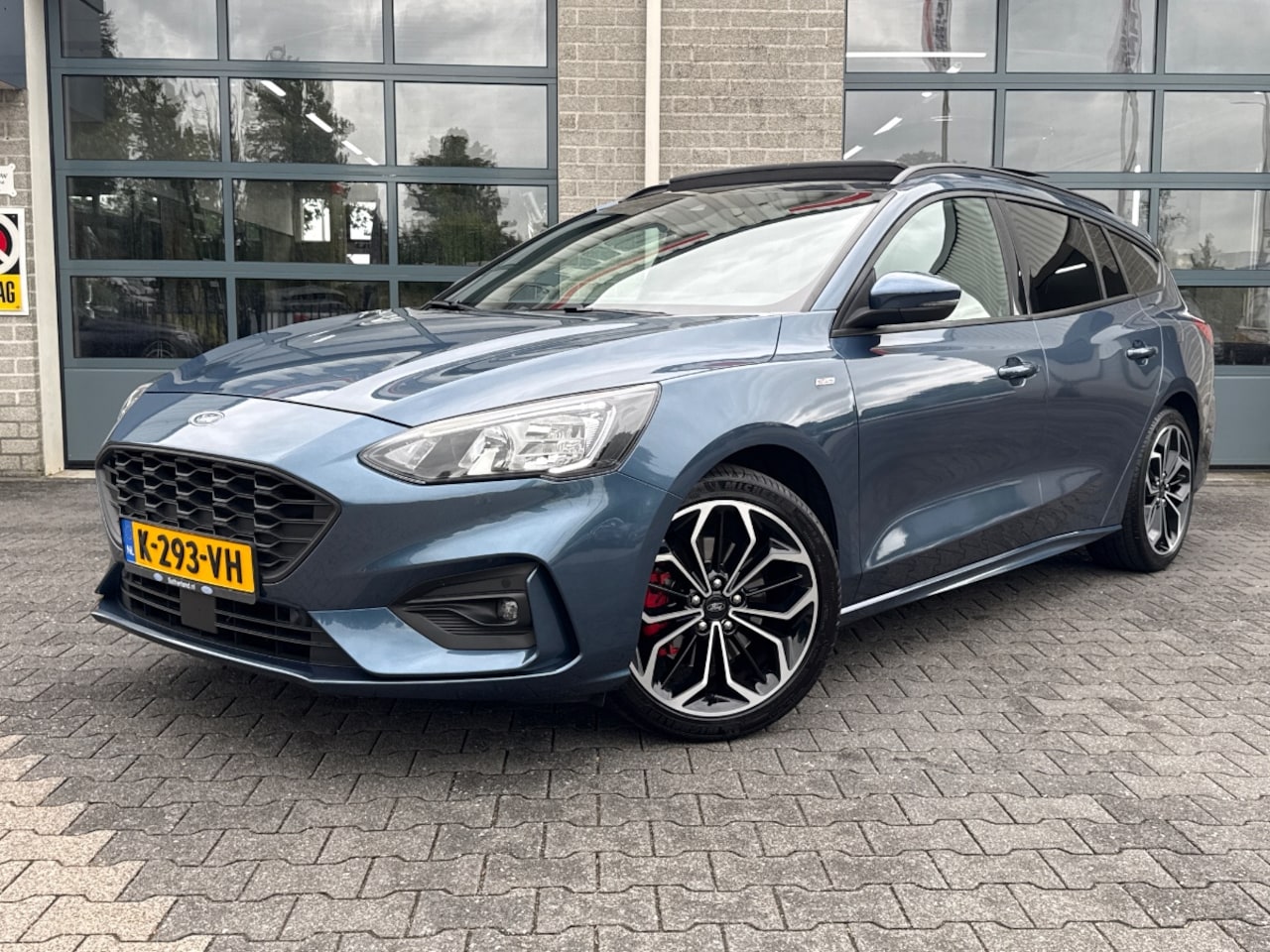 Ford Focus Wagon - 1.5 EcoBoost ST Line X|PANORAMDAK|STOEL/STUURVERWARMING| - AutoWereld.nl