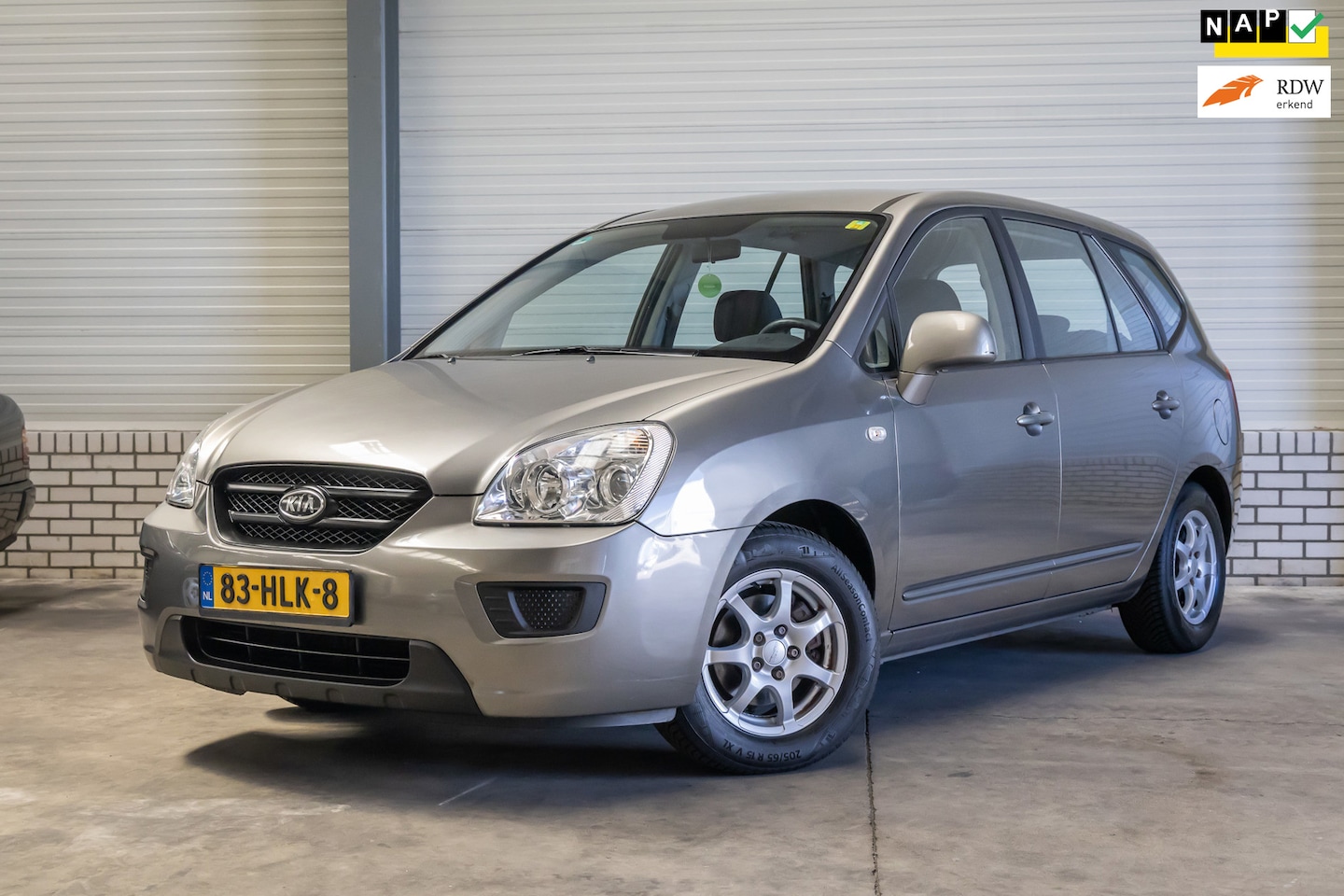 Kia Carens - 2.0 CVVT X-tra 2.0 CVVT X-tra - AutoWereld.nl