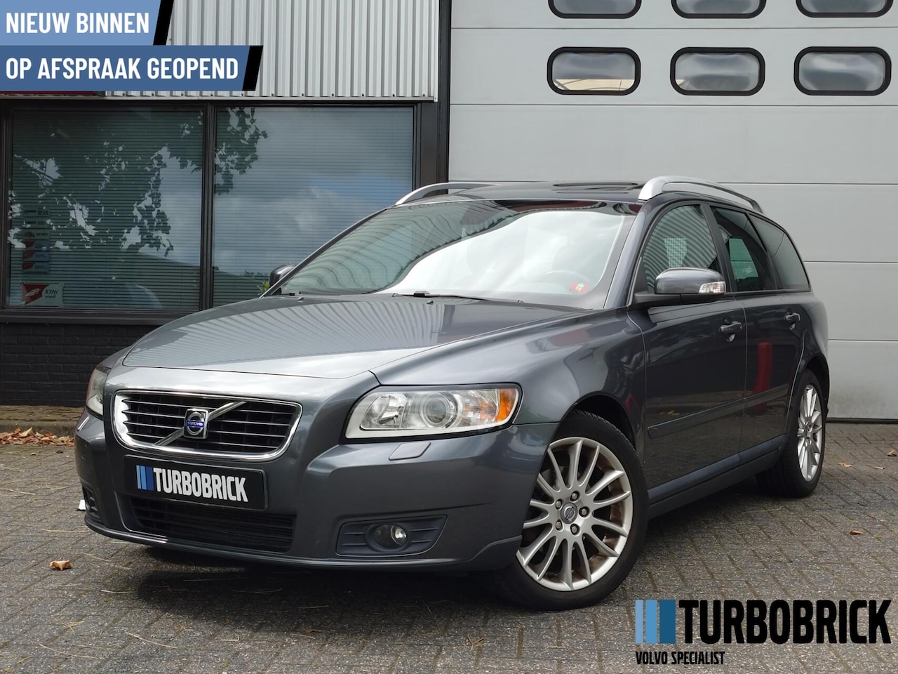 Volvo V50 - 2.0 Edition II | Leder | Climate | Cruise | gl. Schuif/kanteldak | Youngtimer - AutoWereld.nl