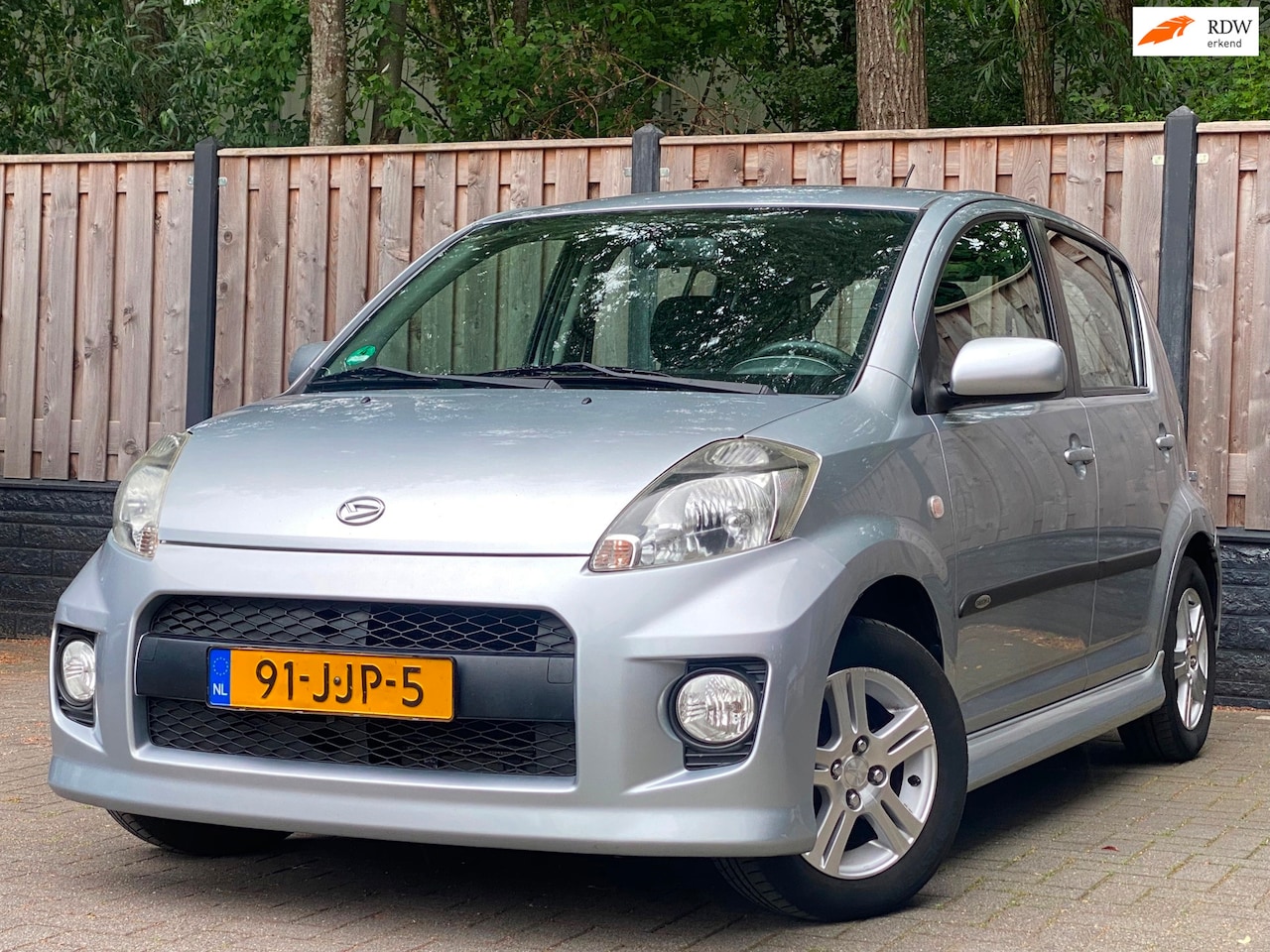Daihatsu Sirion 2 - 1.3-16V Prestige NL Auto I Airco I Trekhaak I Sport I Elekt Ramen I Nette Auto - AutoWereld.nl