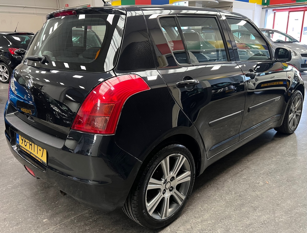 Suzuki Swift - 1.3 Shogun - Airco - Elekt Ramen - AutoWereld.nl