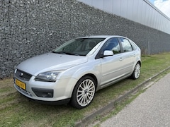 Ford Focus - 1.6-16V Futura Automaat | Trekhaak