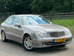 Mercedes-Benz E-klasse - 240 Avantgarde /Xenon/NAP/Automaat/Trekhaak/