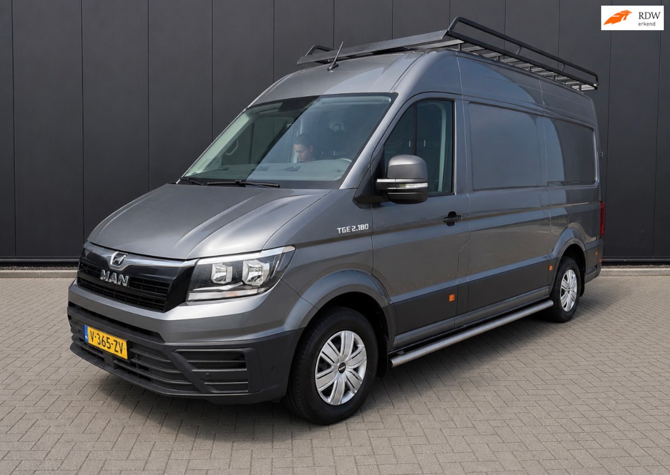 MAN TGE - 180 PK AUTOMAAT NAVI TREKHAAK 1STE Eig. NIEUWSTAAT - AutoWereld.nl