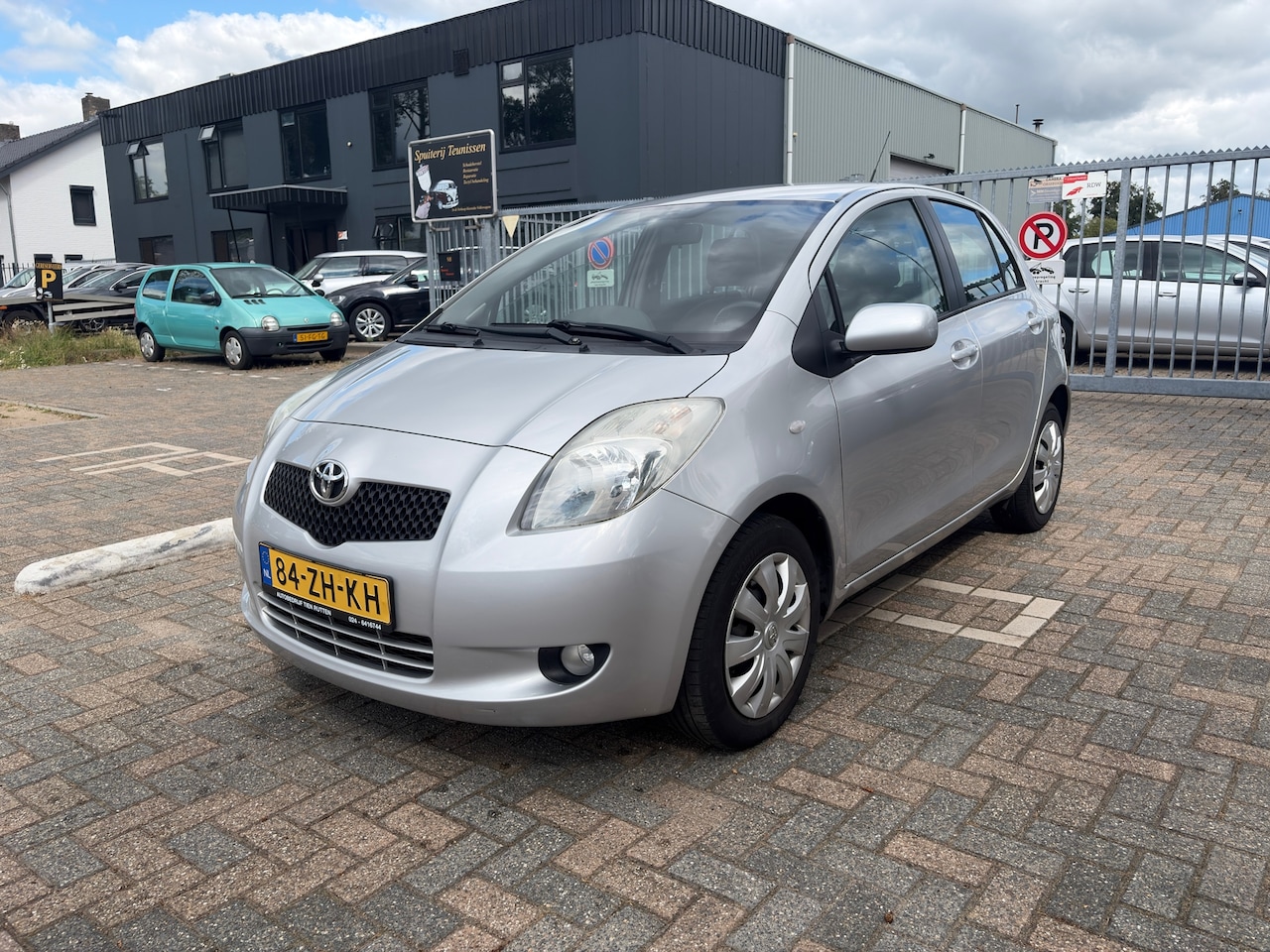 Toyota Yaris - 1.3 VVTi Sol Nwe Apk - Vol Ondh - AutoWereld.nl
