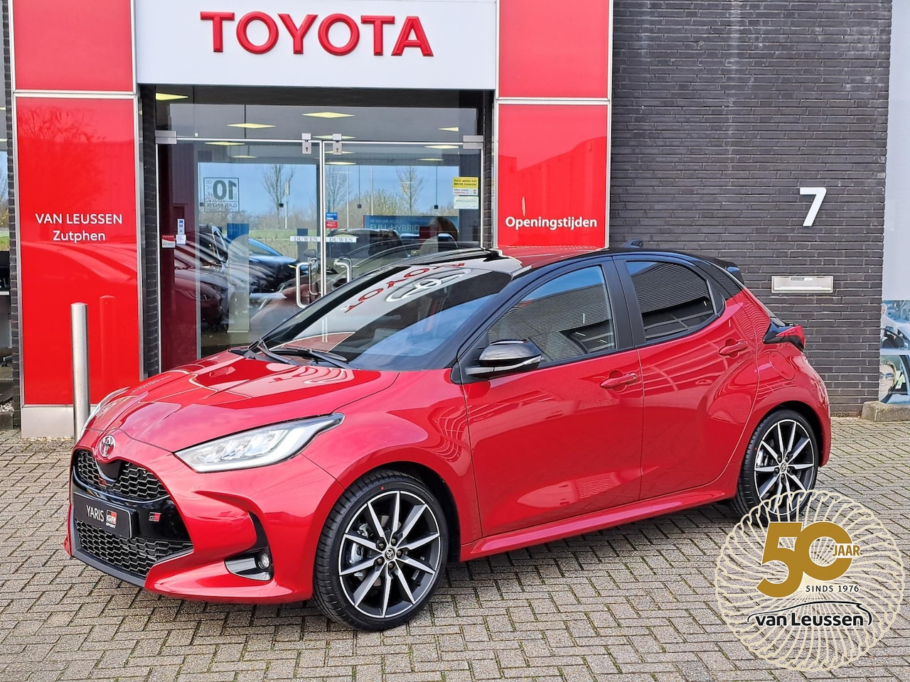 Toyota Yaris - 1.5 Hybrid 130 GR SPORT APPLE CAR PLAY/ANDROID AUTO CAMERA ADAPTIVE CRUISE - AutoWereld.nl