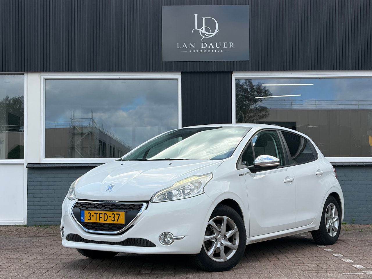 Peugeot 208 - 1.2 VTi Urban Soul / Airco / Cruise / Lage KMSTAND - AutoWereld.nl
