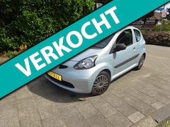 Toyota Aygo - 1.0-12V MET APK