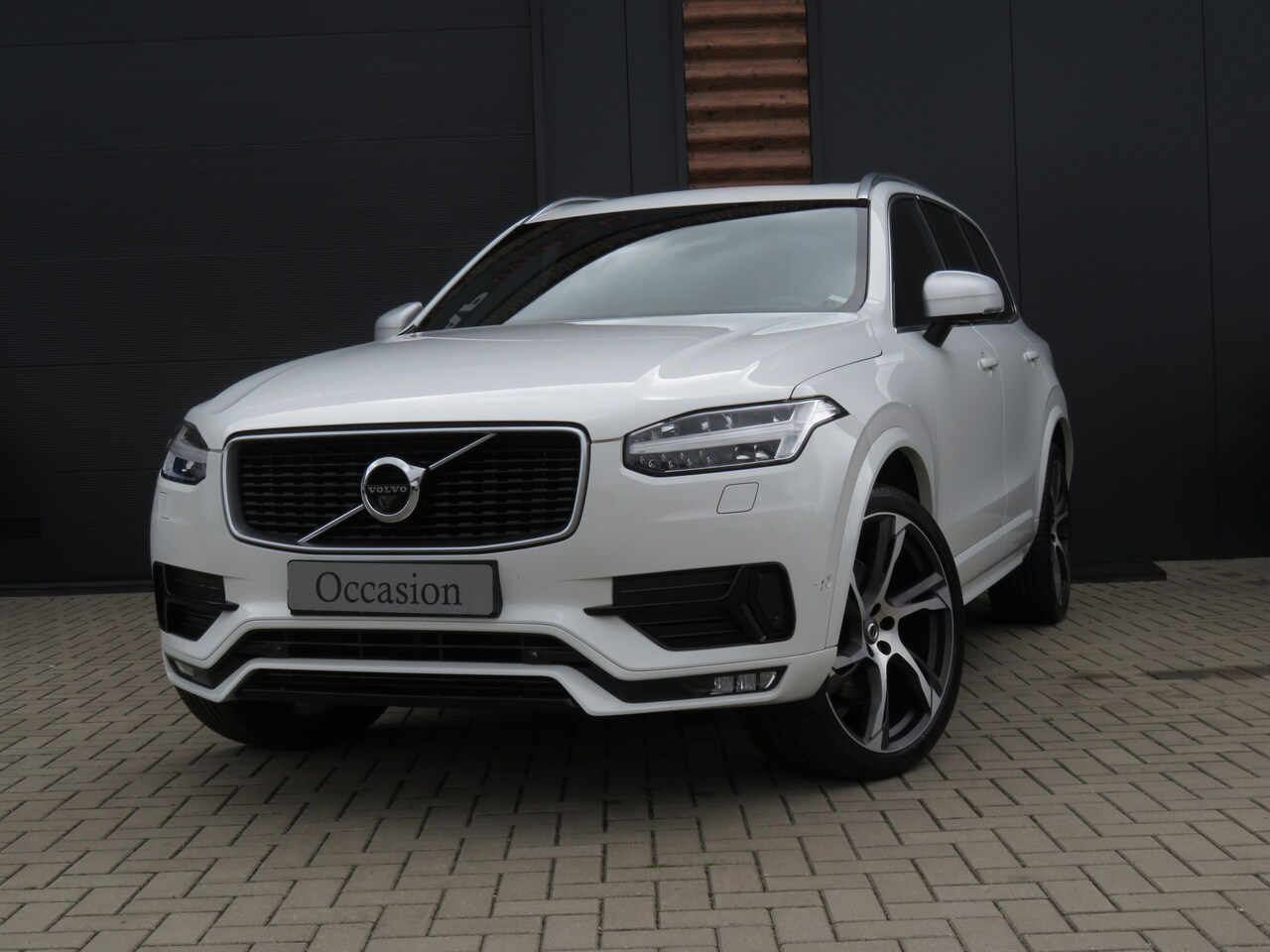Volvo XC90 - 2.0 T6 AWD R-Design Airco ACC Cr-Control Panoramadak 7-Pers - AutoWereld.nl