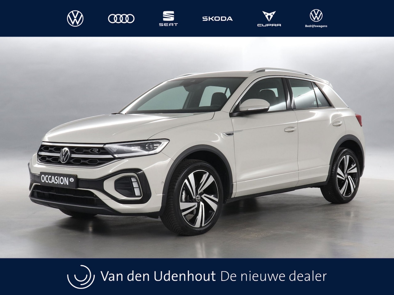 Volkswagen T-Roc - 1.5 TSI 150pk R-Line Business DSG / Navigatie / Stoelverwarming / Camera - AutoWereld.nl