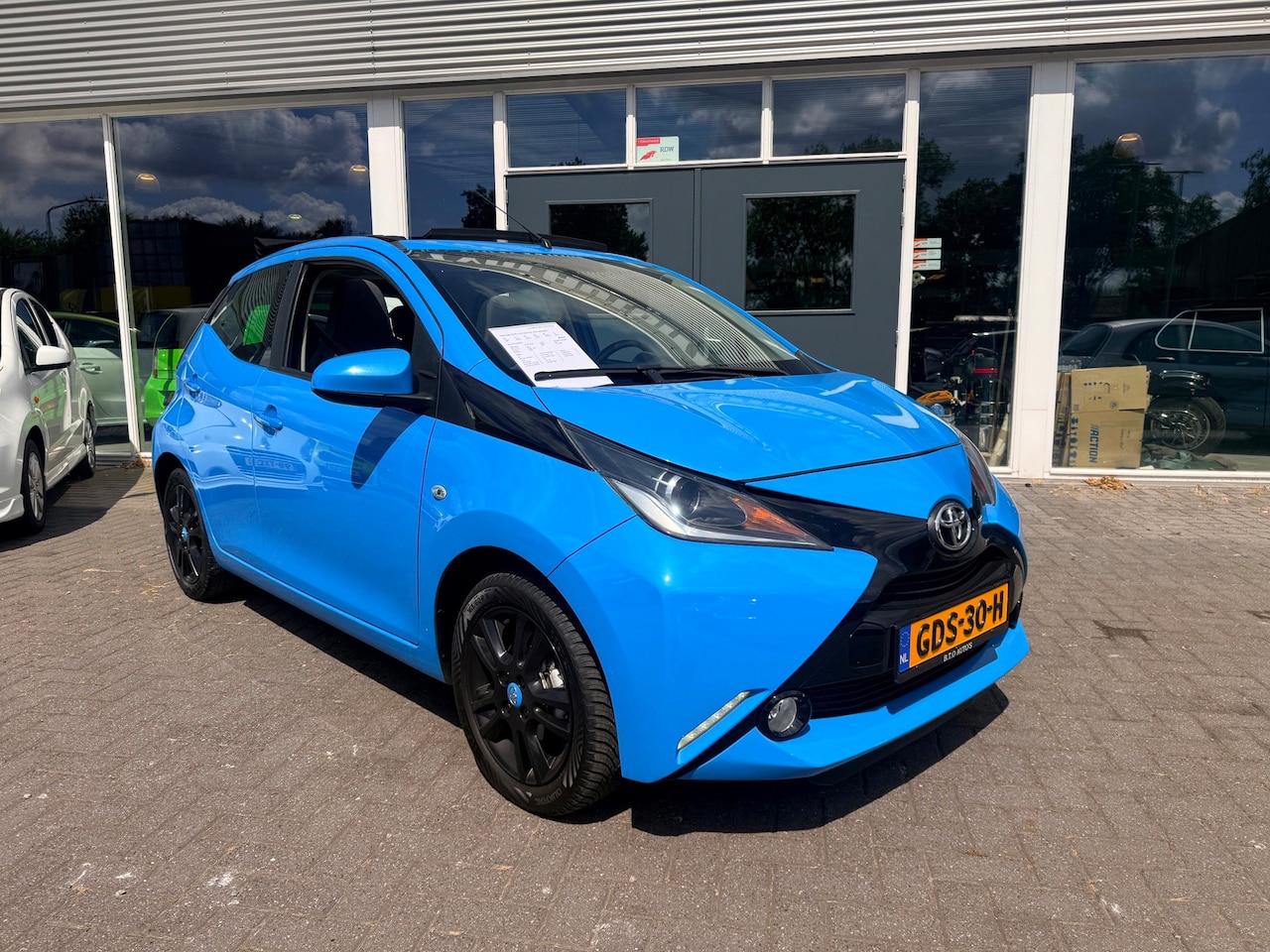 Toyota Aygo - 1.0 VVT-i x-cite 1.0 VVT-i x-cite - AutoWereld.nl