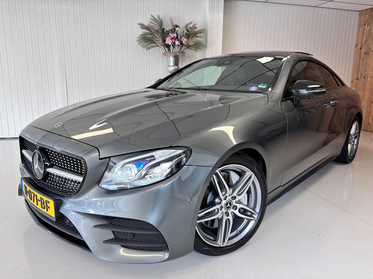 Mercedes-Benz E-klasse Coupé - 300 300, AMG PAKKET, AUTOMAAT, LEDER, NAVIGATIE, ETC - AutoWereld.nl