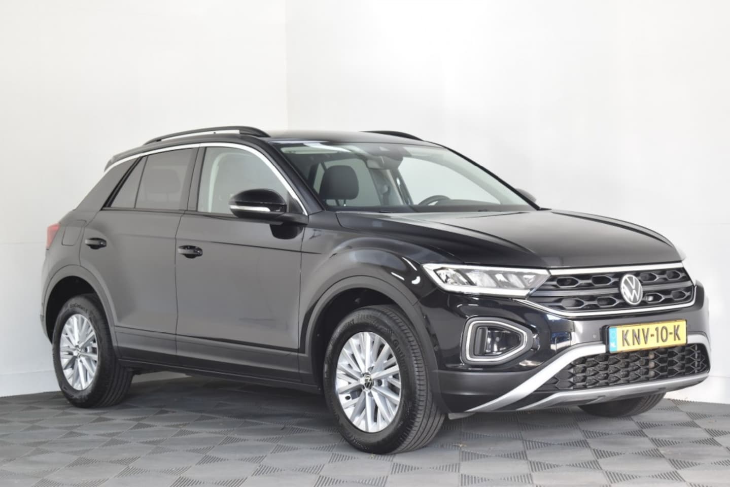 Volkswagen T-Roc - 1.0 TSI Life Business 1.0 TSI 110PK LIFE BUSINESS - AutoWereld.nl