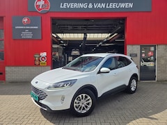 Ford Kuga - 2.5 PHEV Titanium Navigatie/ Parkeersensoren V + A/ Stoelverwarming/ Rijklaarpijs