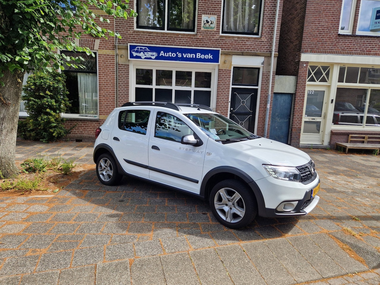 Dacia Sandero Stepway - 0.9 TCe Laureate Automaat - AutoWereld.nl