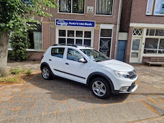 Dacia Sandero Stepway - 0.9 TCe Laureate Automaat
