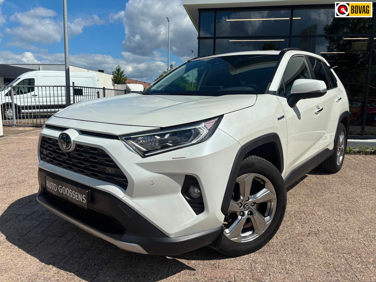 Toyota RAV4 - 2.5 Hybrid Executive|Trekhaak - AutoWereld.nl