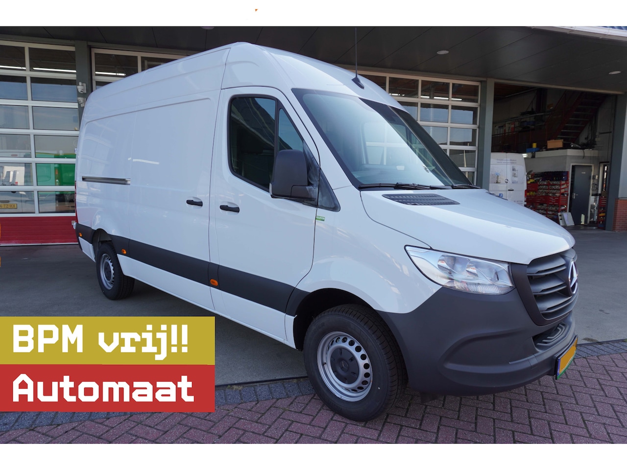 Mercedes-Benz Sprinter - 319 CDI 191PK L2H2 Pro Automaat Airco | Cruise | Camera | geveerde stoel - AutoWereld.nl