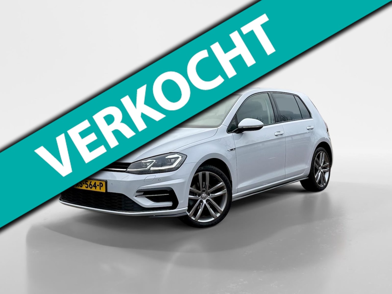 Volkswagen Golf - 1.5 TSI Highline R-Line Automaat - AutoWereld.nl