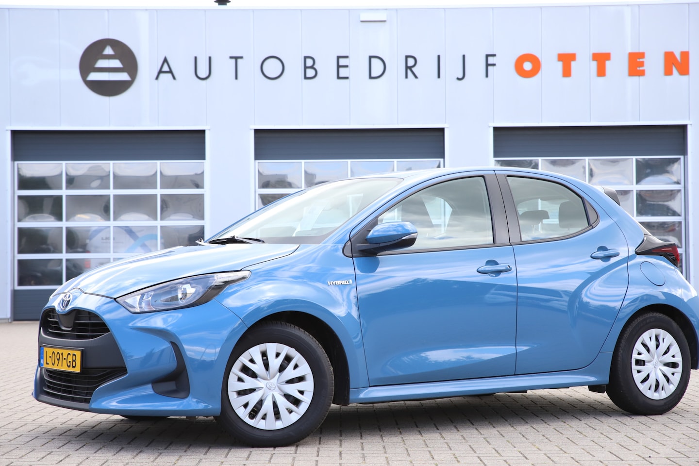 Toyota Yaris - 1.5 Hybrid Active | RIJKLAAR | CAMERA | APPLE CARPLAY - AutoWereld.nl