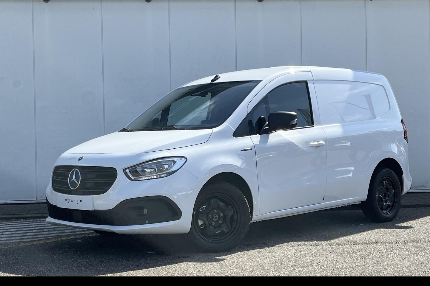 Mercedes-Benz eCitan - 112 Pro L1 | Voorruit elektrisch verwarmd | Zitcomfortpakket | PRO uitvoering Exterieur en - AutoWereld.nl