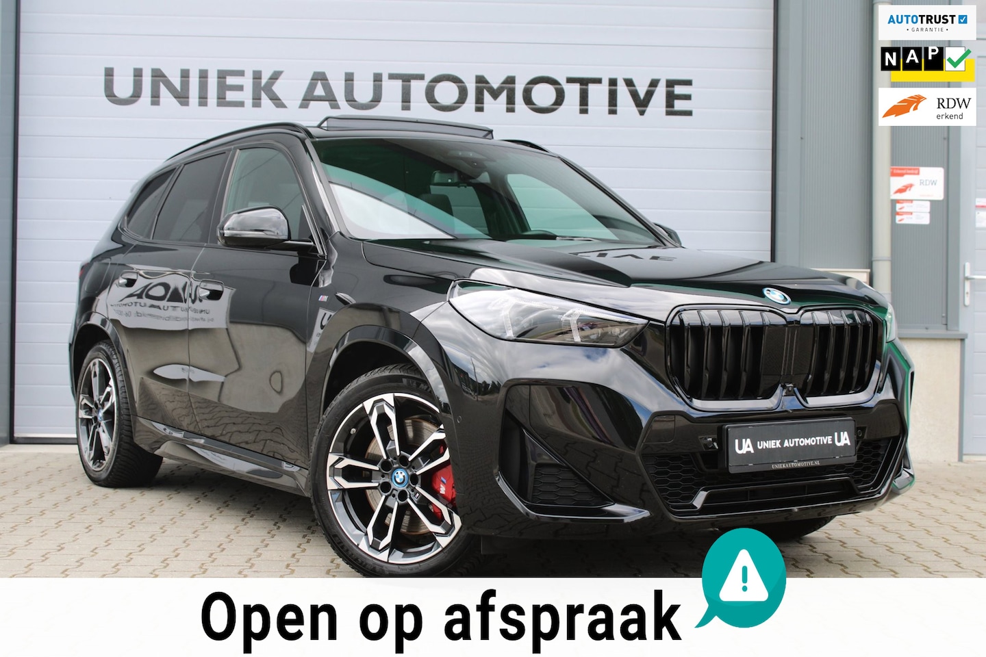 BMW X1 - XDRIVE 30e M SPORT | PANO | TREKHAAK | HARMAN KARDON | HEAD UP | 360 CAMERA | 19"| CARPLAY - AutoWereld.nl