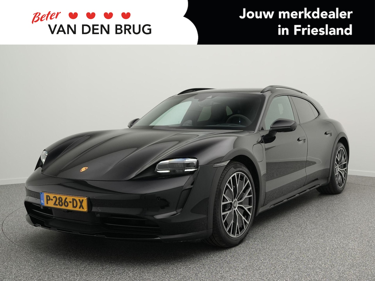 Porsche Taycan Cross Turismo - 4 93 kWh 381pk | Panoramadak | Luchtvering | Stoelverwarming voor + achter | Sport Chrono - AutoWereld.nl
