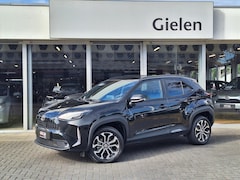 Toyota Yaris Cross - 1.5 Hybrid First Edition | 17 Inch, Keyless, Privacy Glass, Groot scherm, CarPlay, Parkeer