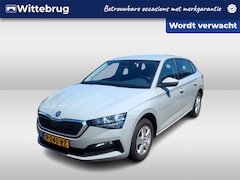 Skoda Scala - 1.0 TSI Ambition / Cruise controle / App connect / Navi by App / Lichtmetaal 16 inch /