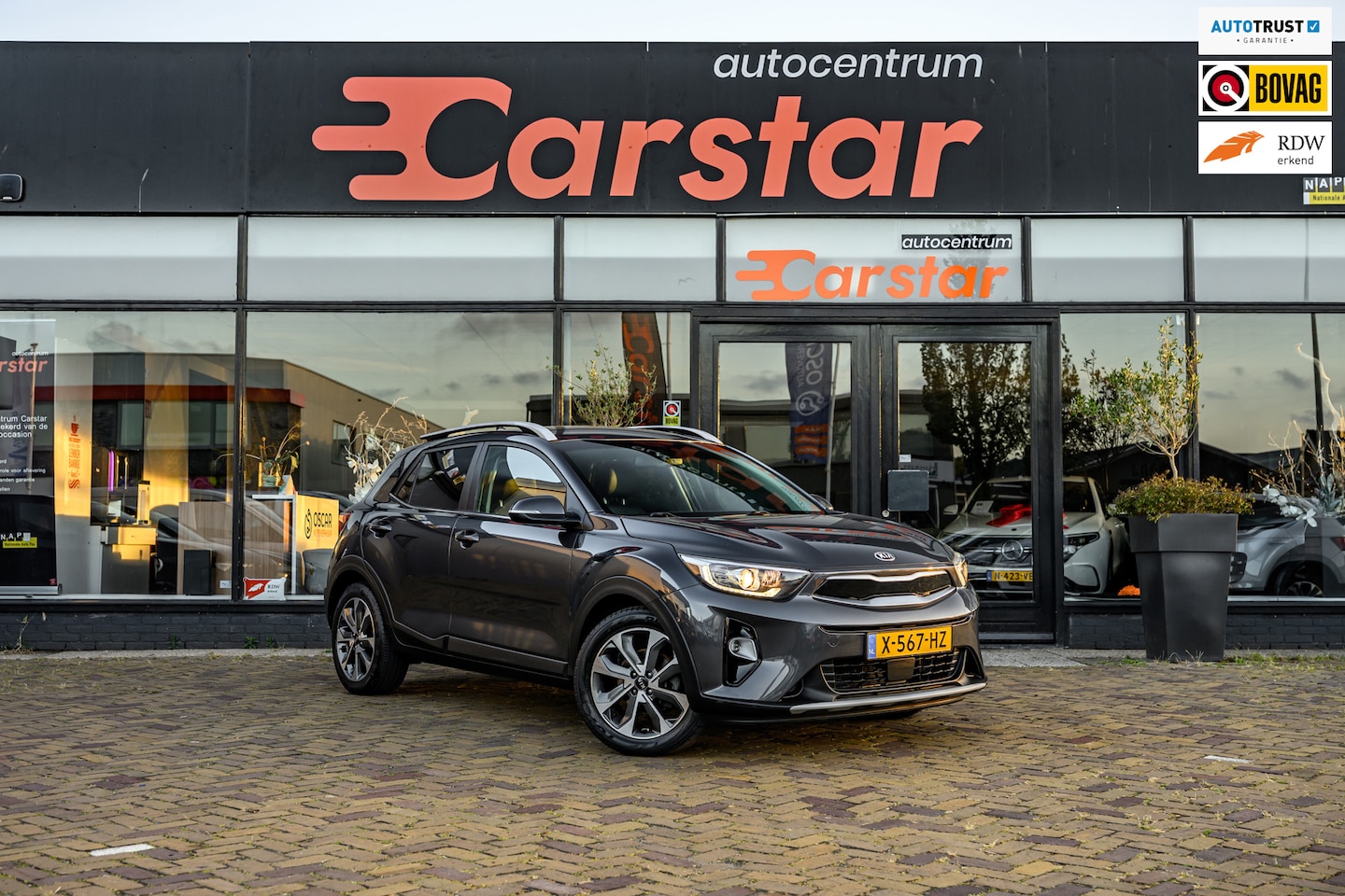 Kia Stonic - 1.0 T-GDi DynamicPlusLine|Navi|Camera|Stoelver. - AutoWereld.nl