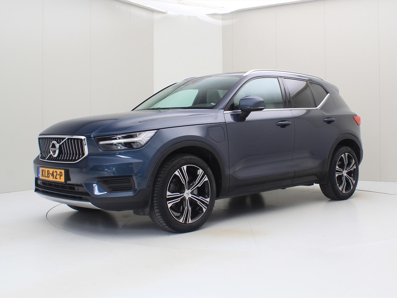 Volvo XC40 - 1.5 T5 PHEV Inscription 262PK [ PANODAK+TREKHAAK+HK+MEMORY+CARPLAY+KEYLESS ] - AutoWereld.nl