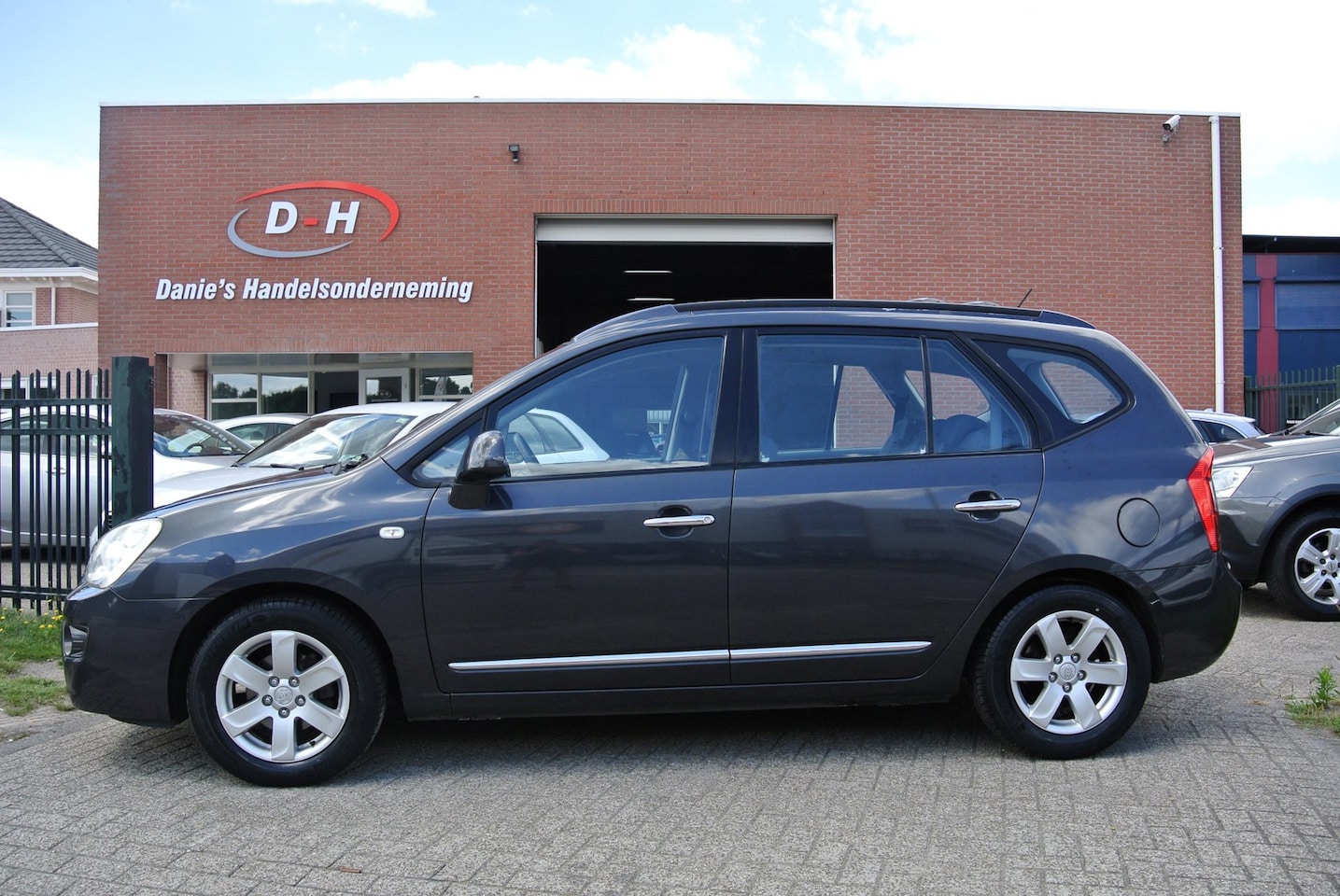 Kia Carens - 2.0 CVVT X-ecutive airco apk 06-03-2027 inruil mogelijk nap - AutoWereld.nl