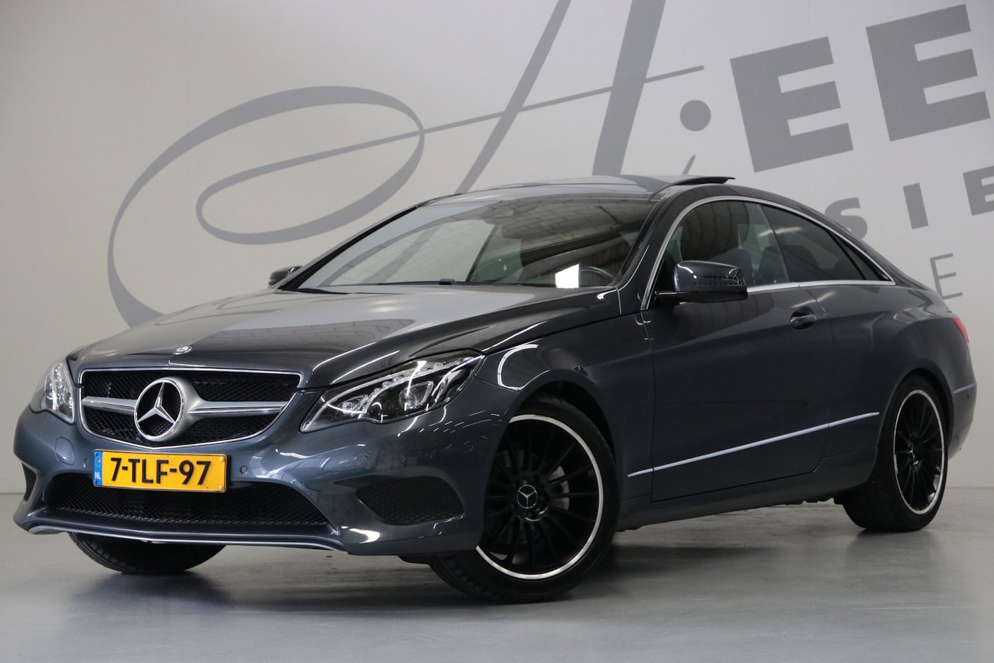Mercedes-Benz E-klasse Coupé - 200 CGI Elegance/ Panorama dak/ Stoelverwarming - AutoWereld.nl
