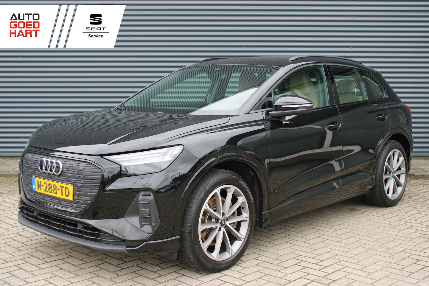 Audi Q4 e-tron - 40 Advanced Warmtepomp Sport-Leer Camera Optic-Black 20 inch LMV - AutoWereld.nl