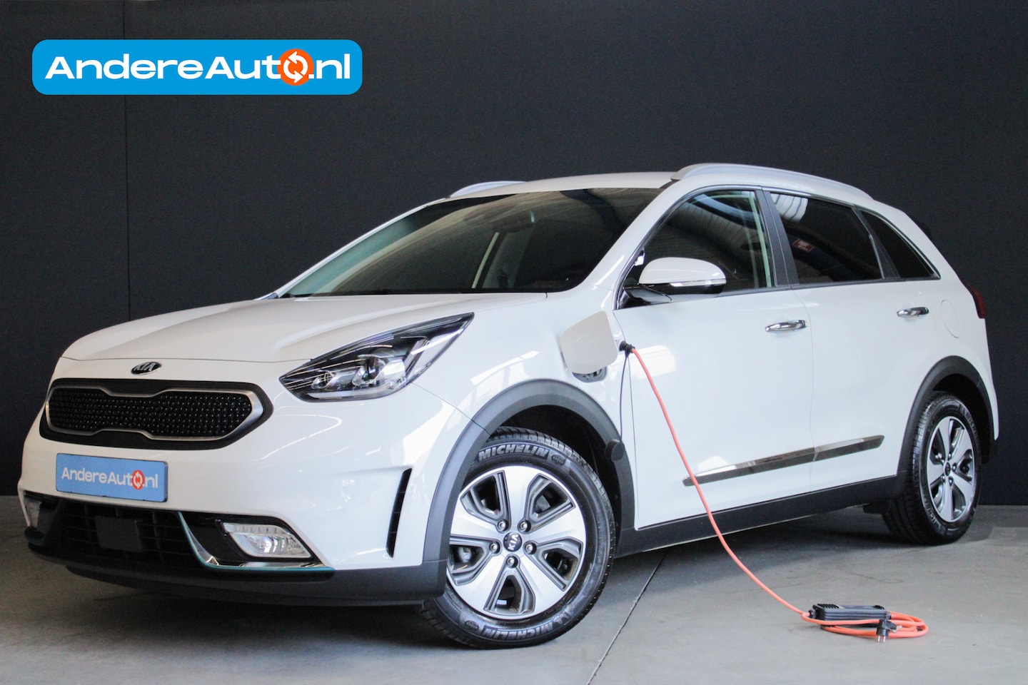 Kia Niro - 1.6 GDi PHEV DynamicLine |Apple/Android|parkeersensoren|leder|ACC|navigatie| - AutoWereld.nl