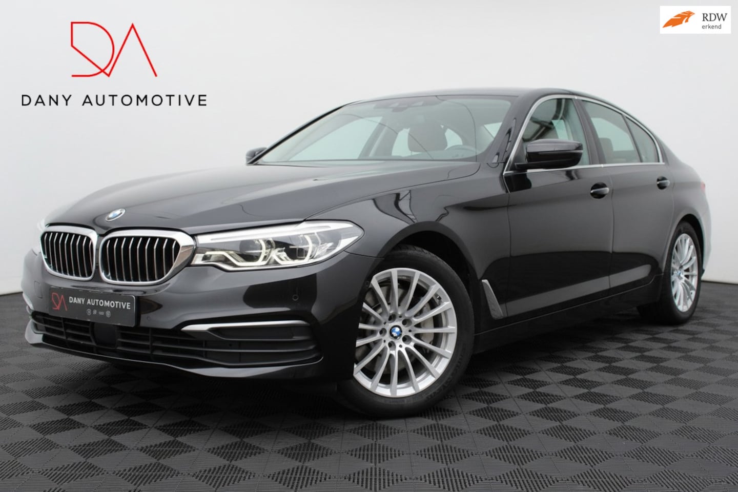 BMW 5-serie - 530i High Executive 1Jaar Garantie AUT I ADAPTIVE CRUISE I CAM I NAVI I LIJN ASSIST I LEDE - AutoWereld.nl