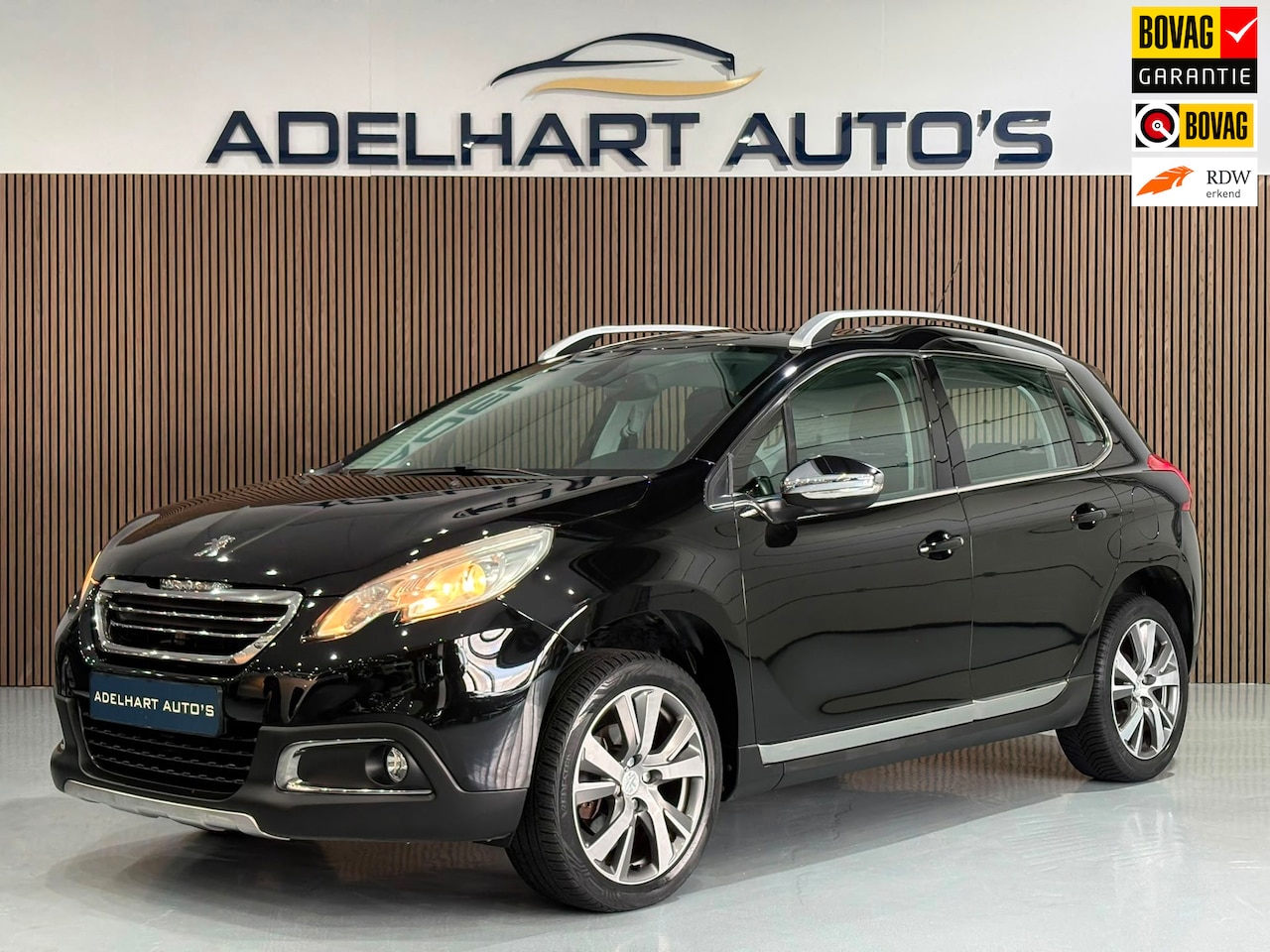 Peugeot 2008 - 1.6 VTi Allure 120 PK / Navigatie full map / Parkeer sensoren / Airconditioning / Trekhaak - AutoWereld.nl
