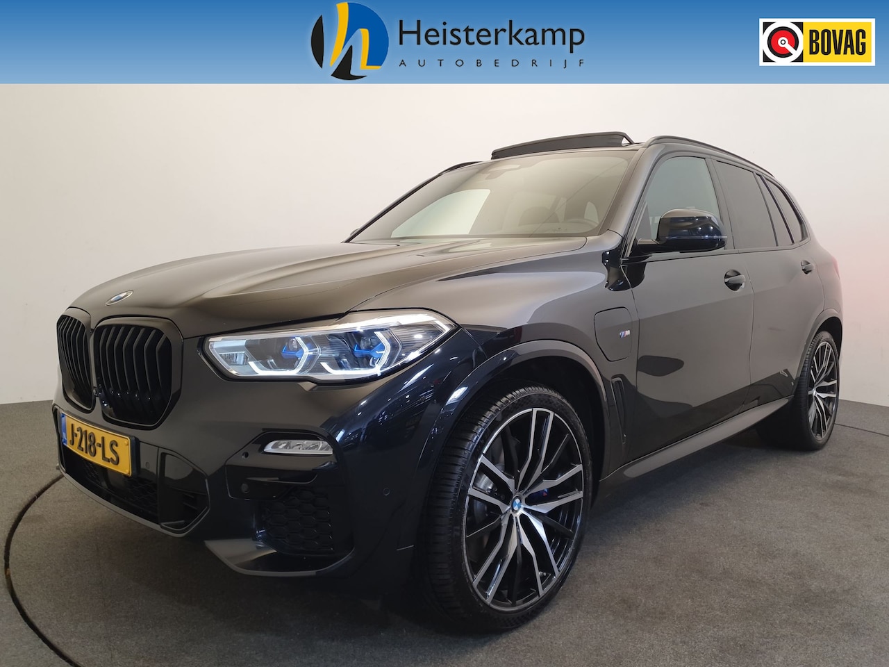 BMW X5 - xDrive45e M-Sport High Executive Panoramadak, Harman Kardon - AutoWereld.nl