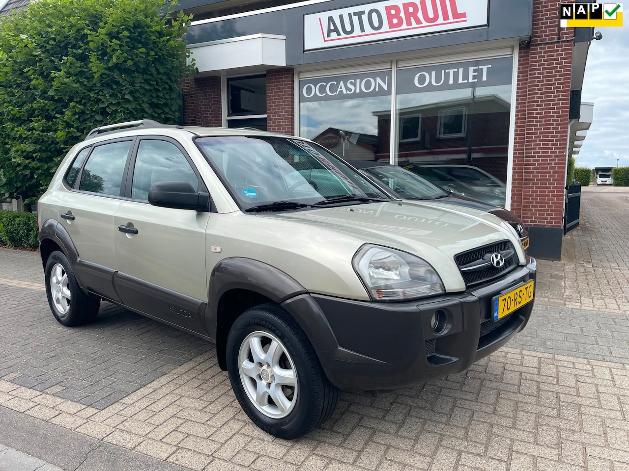 Hyundai Tucson - 2.0i Active| Trekh.|Airco|Dakrails|136000 KM|NL-auto - AutoWereld.nl