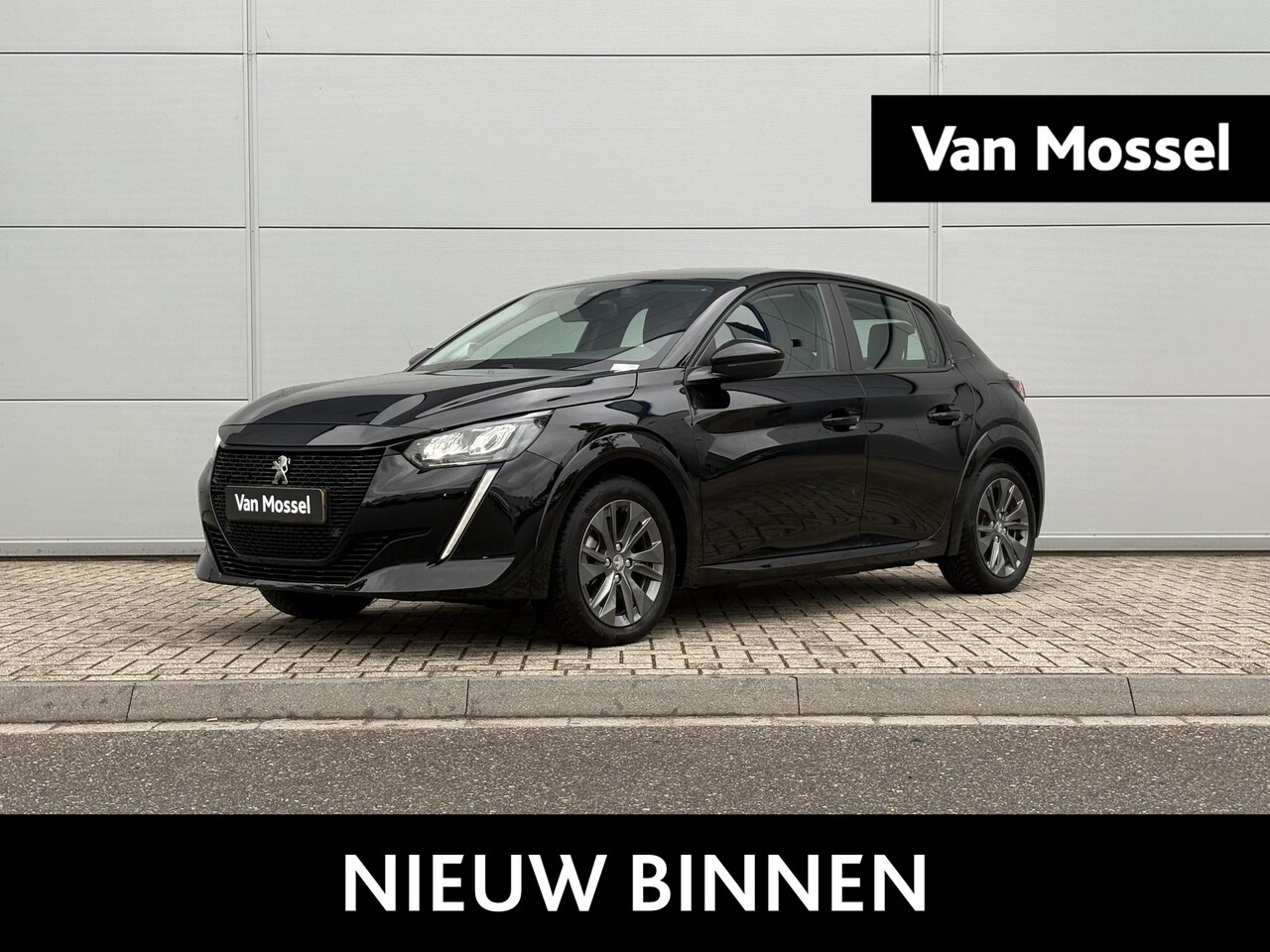 Peugeot e-208 - EV Active Pack 50 kWh | Stoelverwarming | Navigatie | Parkeerhulp | Apple Carplay/Android - AutoWereld.nl